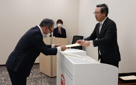 任命状授与の様子