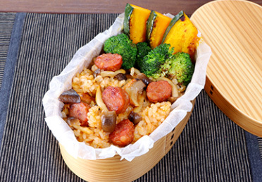 モーニングサーブときのこのカレーケチャップ焼飯弁当